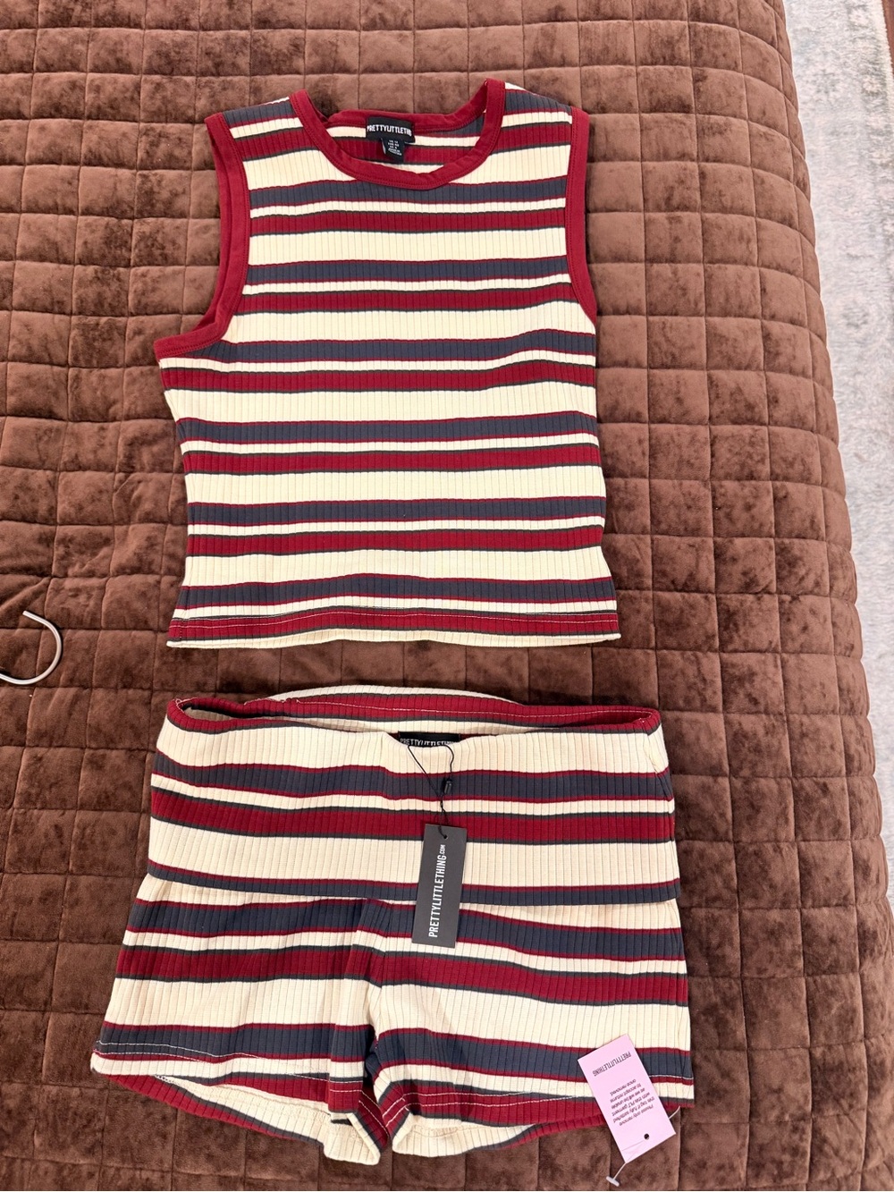 PrettyLittleThing Burgundy & Beige Striped Short set - Picture 6 of 9